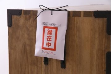 アンティーク家具　和製アンティーク　明治期　総桐材　特注品　五丁引き　激レア金具が存在感を放つ重ね庄内箪笥(時代箪笥、衣装箪笥、桐箪笥、桐たんす)