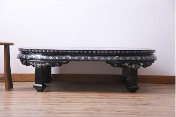 中古　民芸家具　気品あふれる空間づくりにおすすめな螺鈿細工の座卓(ローテーブル、センターテーブル)(定価約80万円)