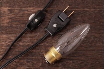 フランスビンテージ　プリーツシェードが可愛らしいテーブルランプ(卓上ランプ、デスクスタンド)