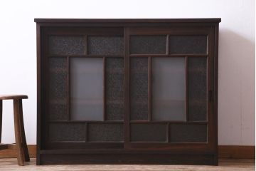 ラフジュ工房オリジナル　リメイク家具　ダイヤガラスとすりガラスを組合せた情緒あふれる戸棚(収納棚、サイドボード)