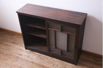 ラフジュ工房オリジナル　リメイク家具　ダイヤガラスとすりガラスを組合せた情緒あふれる戸棚(収納棚、サイドボード)