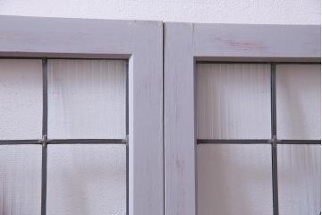 ラフジュ工房オリジナル　古建具リメイク　ノスタルジックなステンドグラス入り戸棚(収納棚、サイドボード、キャビネット)