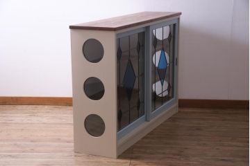 ラフジュ工房オリジナル　古建具リメイク　ステンドグラスがおしゃれな戸棚(収納棚、サイドボード)
