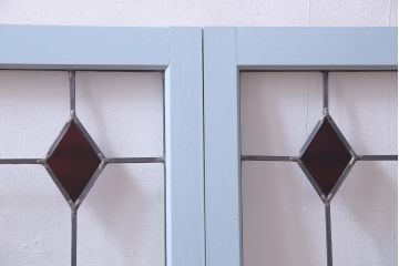 ラフジュ工房オリジナル　古建具リメイク　ステンドグラスがおしゃれな戸棚(収納棚、サイドボード)