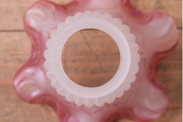 フランスアンティーク　ピンクのフリルが可愛らしいシーリングライト(天井照明)