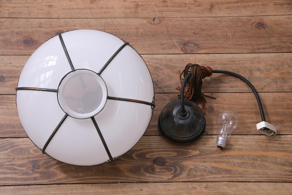 和製アンティーク　雪洞型　菊菱模様が和の雰囲気を引き立てる天井照明(吊り下げ照明)