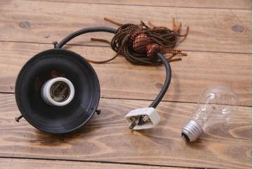 和製アンティーク　雪洞型　菊菱模様が和の雰囲気を引き立てる天井照明(吊り下げ照明)