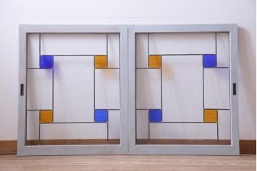 ラフジュ工房オリジナル　古建具リメイク　おしゃれなステンドグラス入り戸棚(収納棚、サイドボード)