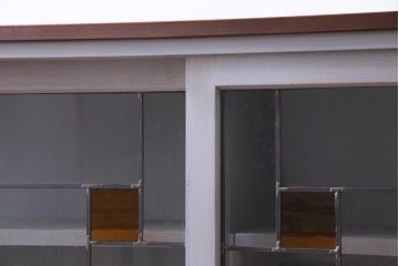 ラフジュ工房オリジナル　古建具リメイク　おしゃれなステンドグラス入り戸棚(収納棚、サイドボード)