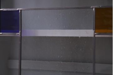 ラフジュ工房オリジナル　古建具リメイク　おしゃれなステンドグラス入り戸棚(収納棚、サイドボード)