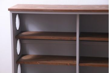 ラフジュ工房オリジナル　古建具リメイク　ステンドグラス入りのモダンな戸棚(収納棚、サイドボード)