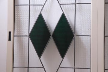 ラフジュ工房オリジナル　古建具リメイク　ステンドグラス入りのモダンな戸棚(収納棚、サイドボード)