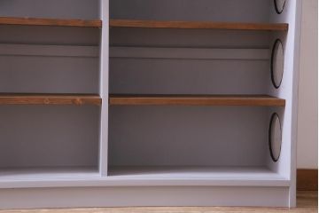 ラフジュ工房オリジナル　古建具リメイク　ステンドグラス入りのモダンな戸棚(収納棚、サイドボード)