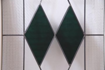 ラフジュ工房オリジナル　古建具リメイク　ステンドグラス入りのモダンな戸棚(収納棚、サイドボード)