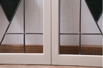 ラフジュ工房オリジナル　古建具リメイク　ステンドグラス入りのモダンな戸棚(収納棚、サイドボード)