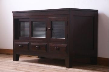 リメイク家具　松本民芸　シックな佇まいが魅力的な脚付きローボード(テレビボード、リビングボード)