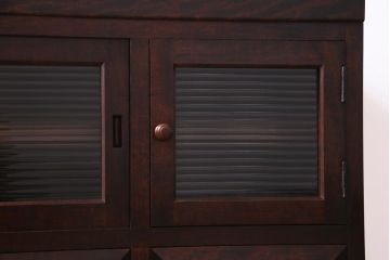 リメイク家具　松本民芸　シックな佇まいが魅力的な脚付きローボード(テレビボード、リビングボード)