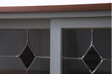 ラフジュ工房オリジナル　古建具リメイク　レトロモダンなステンドグラス入り戸棚(収納棚、サイドボード)