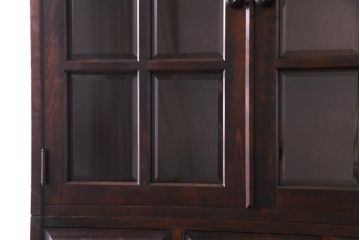 中古　北海道民芸家具　HM160K　落ち着いた色合いが上品な食器棚(本箱、収納棚)(定価約45万)(1)