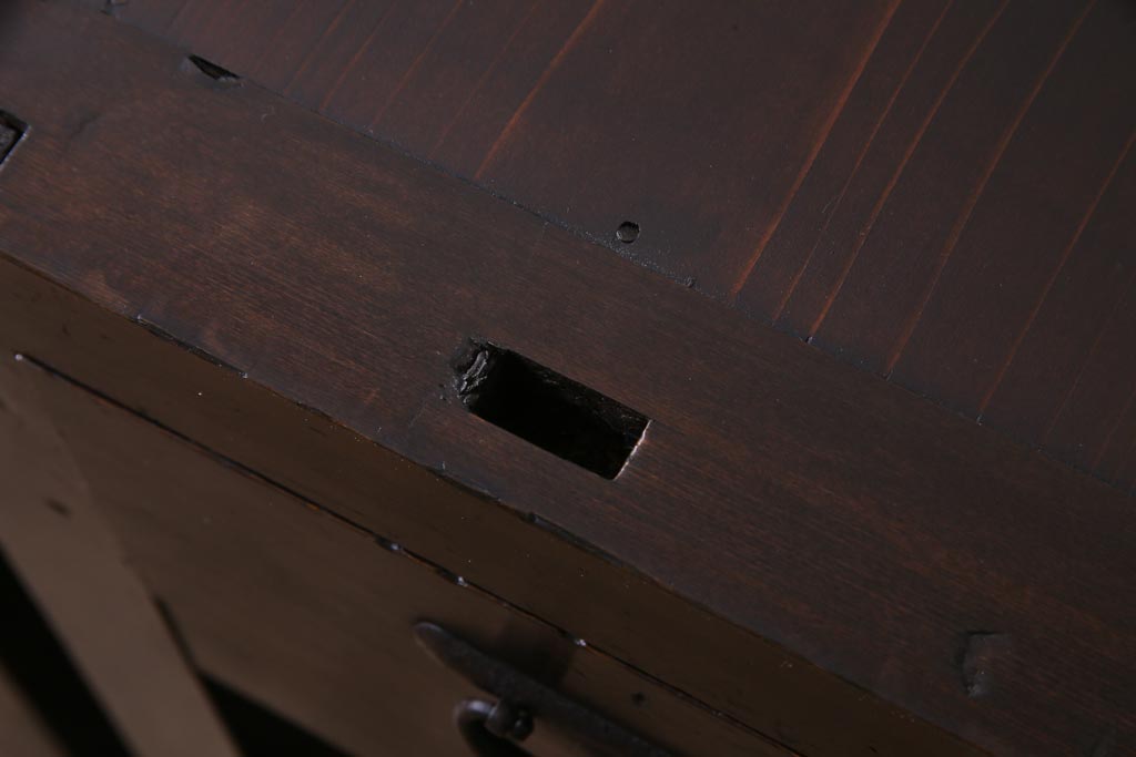 アンティーク家具　和製アンティーク　明治期　深い色味や風合いが味わい深い五尺水屋箪笥(時代箪笥、重ね箪笥、収納棚)