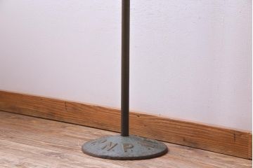 アンティーク雑貨　日本製　アイアンのビンテージ感が格好良いポールハンガー