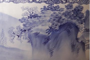 アンティーク雑貨　昭和中期　繊細で優しげな風景画の瀬戸火鉢(手あぶり、鉢カバー)
