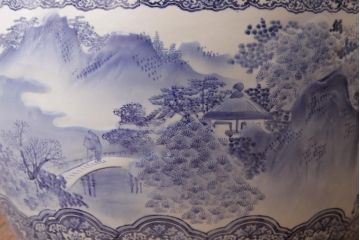 アンティーク雑貨　昭和中期　繊細で優しげな風景画の瀬戸火鉢(手あぶり、鉢カバー)