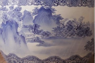アンティーク雑貨　昭和中期　繊細で優しげな風景画の瀬戸火鉢(手あぶり、鉢カバー)