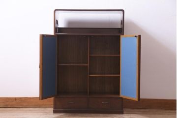 上手物　桑材　品のある佇まいが魅力的な指物家具の収納棚(戸棚)