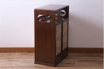 上手物　桑材　品のある佇まいが魅力的な指物家具の収納棚(戸棚)