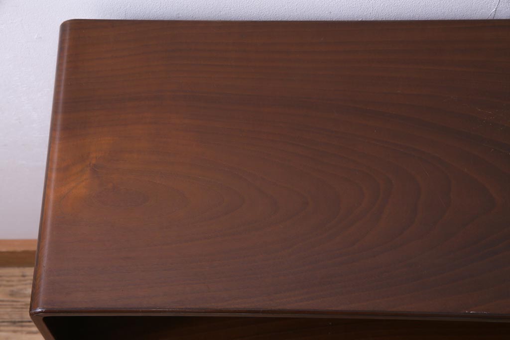 上手物　桑材　品のある佇まいが魅力的な指物家具の収納棚(戸棚)