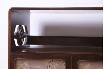 上手物　桑材　品のある佇まいが魅力的な指物家具の収納棚(戸棚)