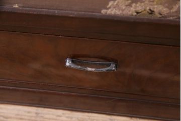 上手物　桑材　品のある佇まいが魅力的な指物家具の収納棚(戸棚)