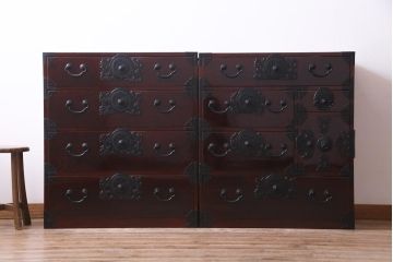 極美品　前面ケヤキ材　特大　木地呂塗りが上品な印象を与える一間仙台箪笥(夫婦タンス、時代箪笥、引き出し)