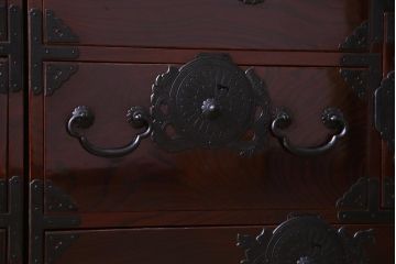 極美品　前面ケヤキ材　特大　木地呂塗りが上品な印象を与える一間仙台箪笥(夫婦タンス、時代箪笥、引き出し)