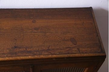 レトロ家具　昭和初期　ナラ材　モールガラス　レトロな雰囲気が味わい深い本箱(収納棚、キャビネット)