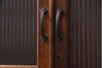 レトロ家具　昭和初期　ナラ材　モールガラス　レトロな雰囲気が味わい深い本箱(収納棚、キャビネット)