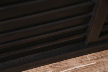 ラフジュ工房オリジナル　上品な趣きの建具をリメイクした収納棚(戸棚、サイドボード)