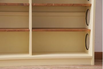 ラフジュ工房オリジナル　古建具リメイク　ステンドグラスがおしゃれな戸棚(収納棚、サイドボード)(1)