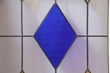 ラフジュ工房オリジナル　古建具リメイク　ステンドグラスがおしゃれな戸棚(収納棚、サイドボード)(1)