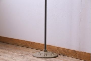 アンティーク雑貨　日本製　アイアンのビンテージ感が格好良いポールハンガー(1)