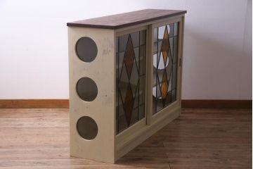 ラフジュ工房オリジナル　古建具リメイク　ノスタルジックなステンドグラス入り戸棚(収納棚、サイドボード)(1)