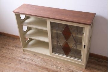 ラフジュ工房オリジナル　古建具リメイク　ノスタルジックなステンドグラス入り戸棚(収納棚、サイドボード)(1)