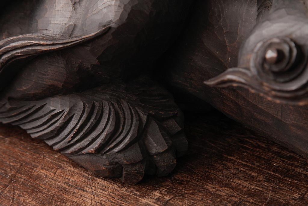 アンティーク雑貨　和製アンティーク　縁起物　総ケヤキ材　木彫りの玉獅子(置き物)