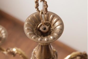 フランスビンテージ　ルイ16世様式　気品漂う3灯シャンデリア(天井照明)