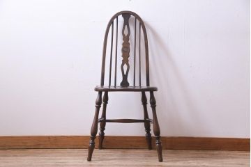 ヴィンテージ家具　イギリスビンテージ　ニレ材・バーチ材　ほっと落ち着く印象与えるチェア(ダイニングチェア)
