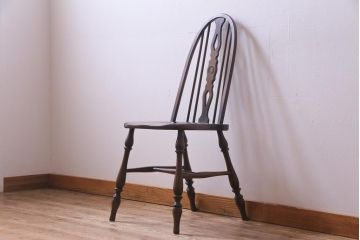 ヴィンテージ家具　イギリスビンテージ　ニレ材・バーチ材　ほっと落ち着く印象与えるチェア(ダイニングチェア)