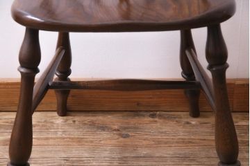 ヴィンテージ家具　イギリスビンテージ　ニレ材・バーチ材　ほっと落ち着く印象与えるチェア(ダイニングチェア)