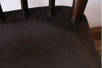 アンティーク家具　イギリスアンティーク　ニレ材とビーチ材を使った温かみのあるチェア(ダイニングチェア、板座チェア)