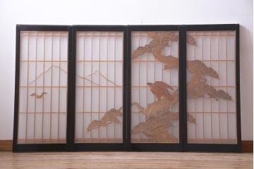 ラフジュ工房オリジナル　書院戸リメイク　松・鷹の図柄が迫力のあるガラス戸棚(収納棚、サイドボード)